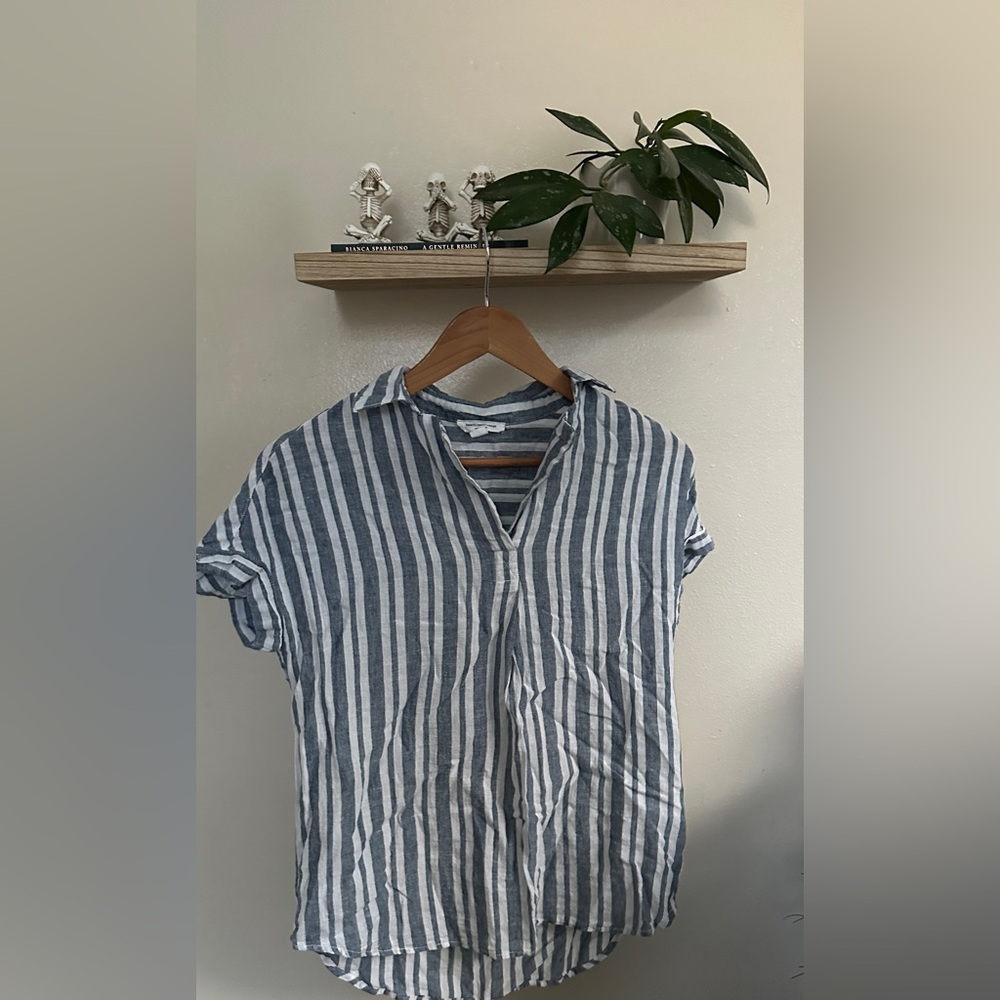 beachlunchlounge Blue and White Casual Button Down Shirt